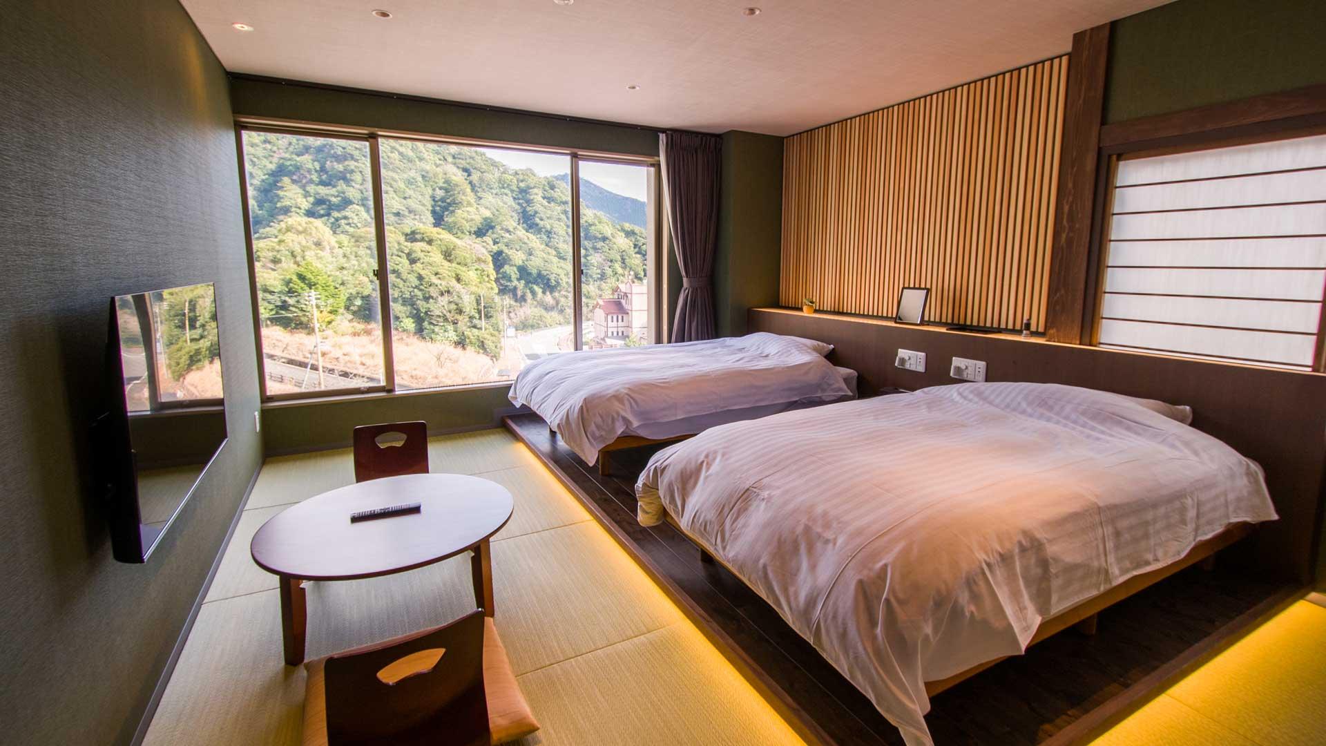 Kajika, Western, Twin Beds