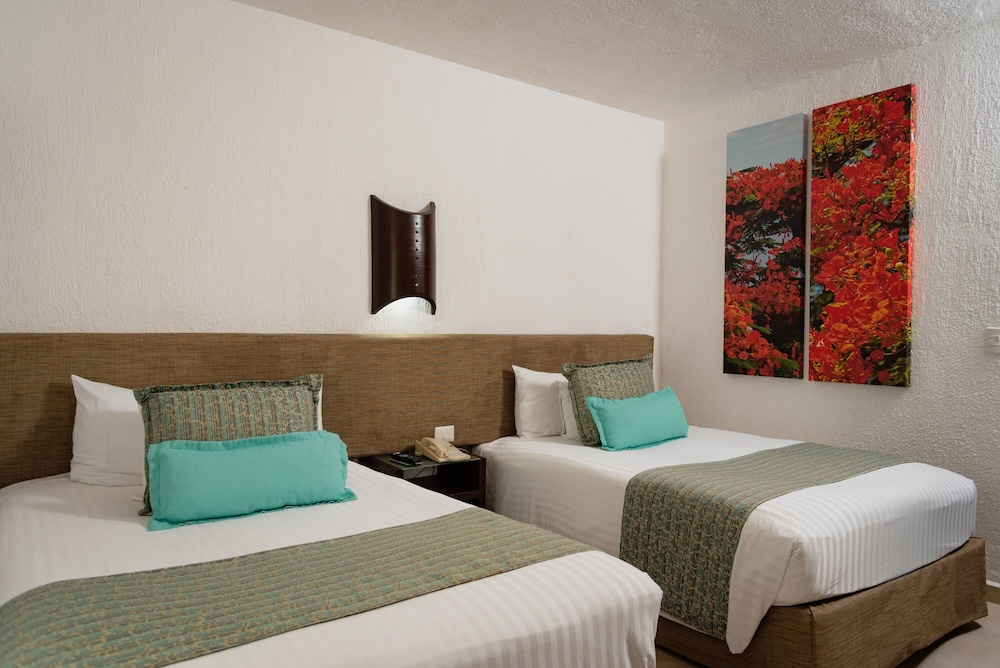 Laguna Suites Golf & Spa 14/50