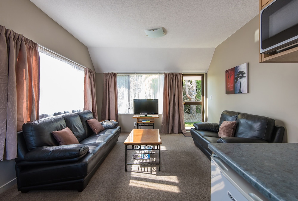 Manuka Crescent Motel 29/63