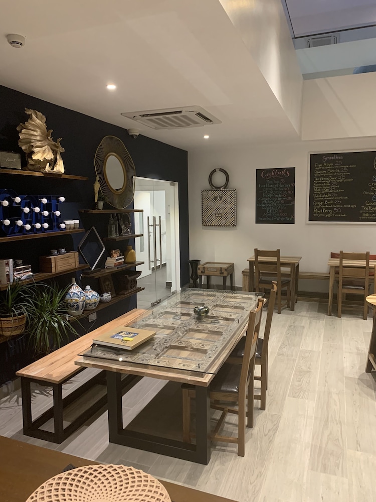 Accra Luxury Apartments at The Gardens 42/50