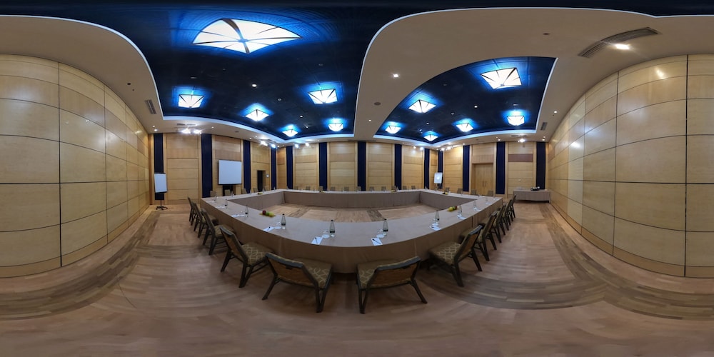 Mak Albania Hotel 35/64