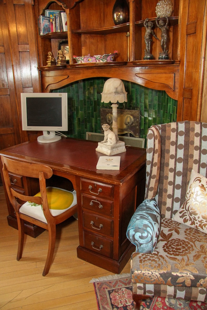 Ashby Manor Guest House 8/50