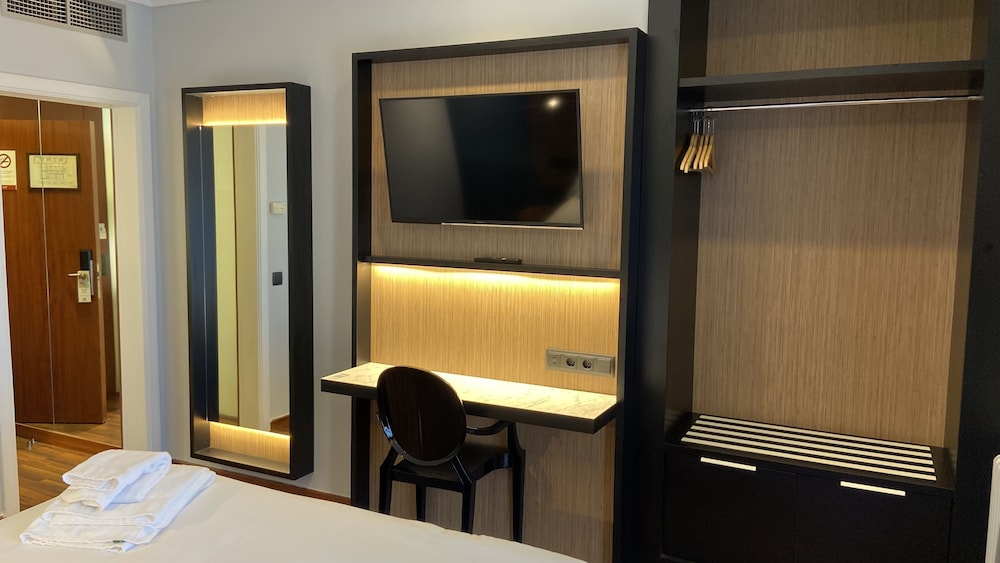 ibis Styles Figueres Ronda 42/49