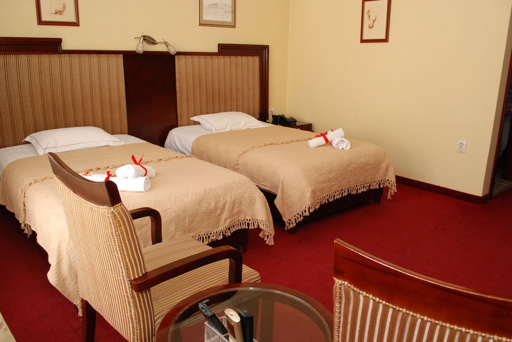 Planeta Inn Hotel 20/50