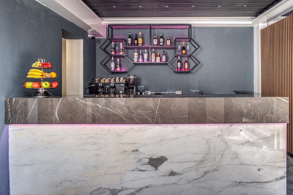 CC Palace Hotel 5/58