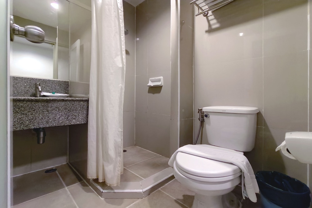 Ten Stars Hotel Pratunam 40/47