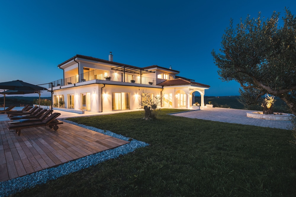 Wine Residence Cattunar 3/50