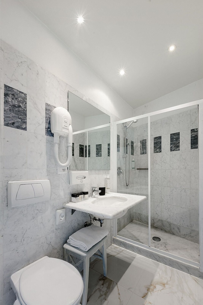 غرفة قياسية بسرير مزدوج، Palazzo Dal Borgo 8/10