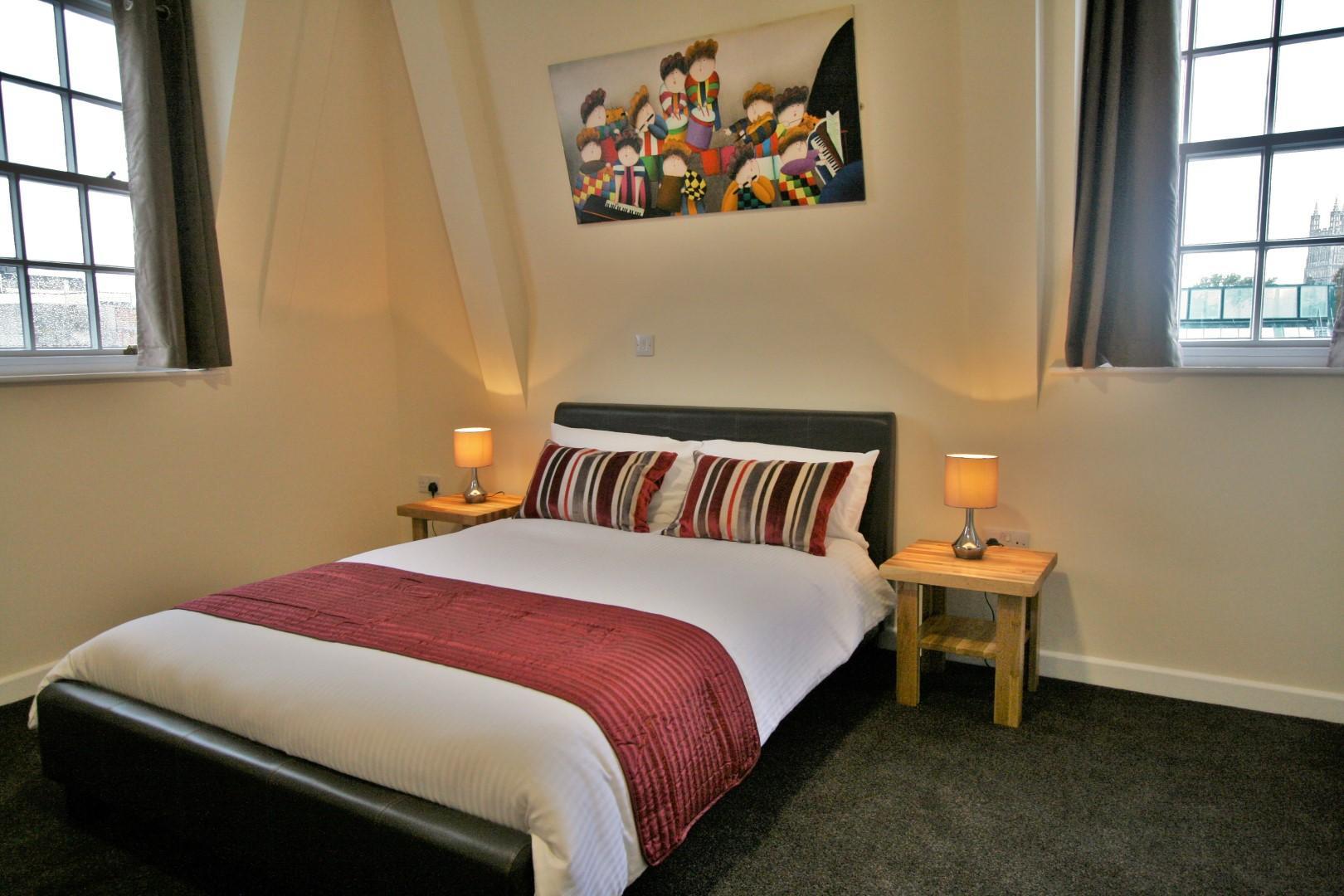 Central Hotel Gloucester by Roomsbooked 6/14
