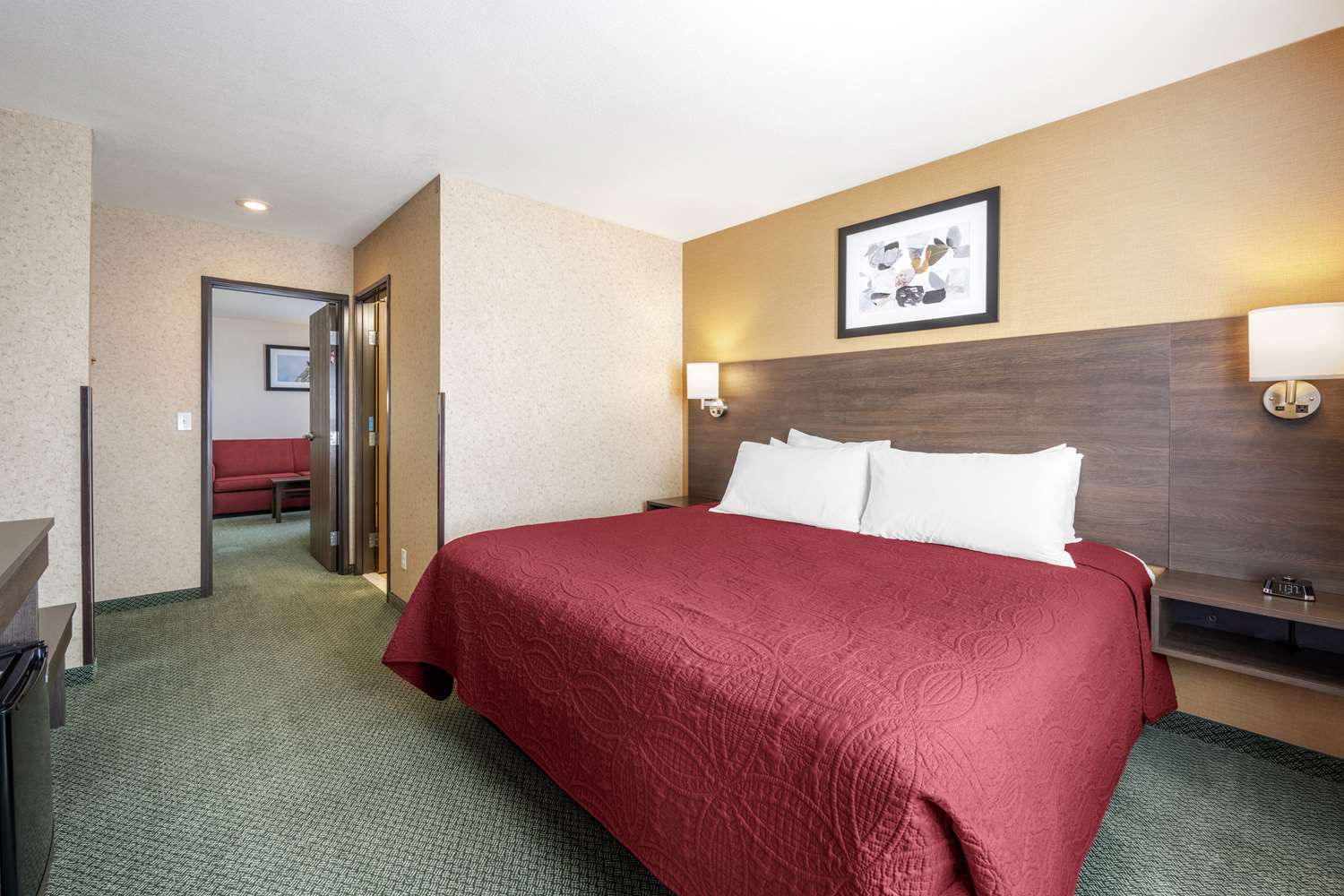Suite, King Bed, Sofa, Living Area