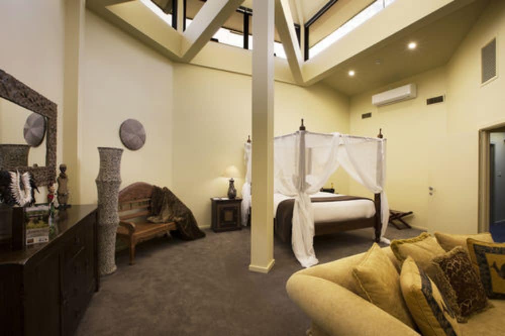 JAMALA WILDLIFE LODGE 30/50