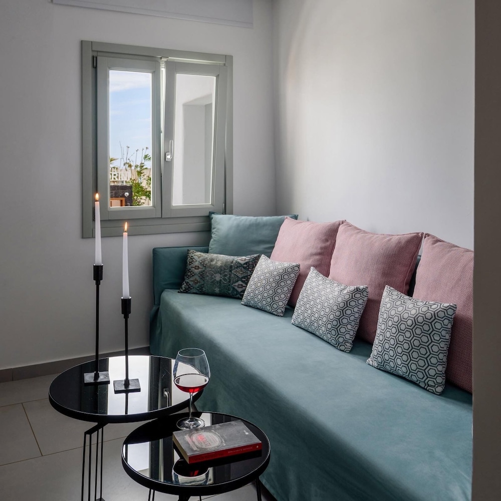 Harmony Suites 30/50
