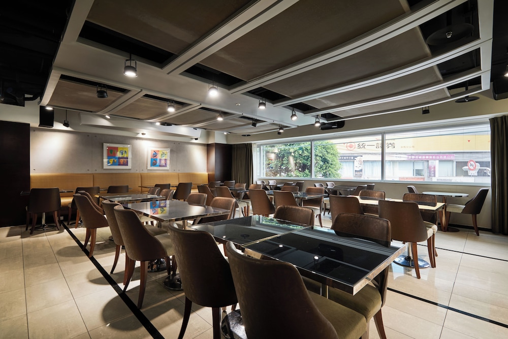 K Hotels Yungho 38/45