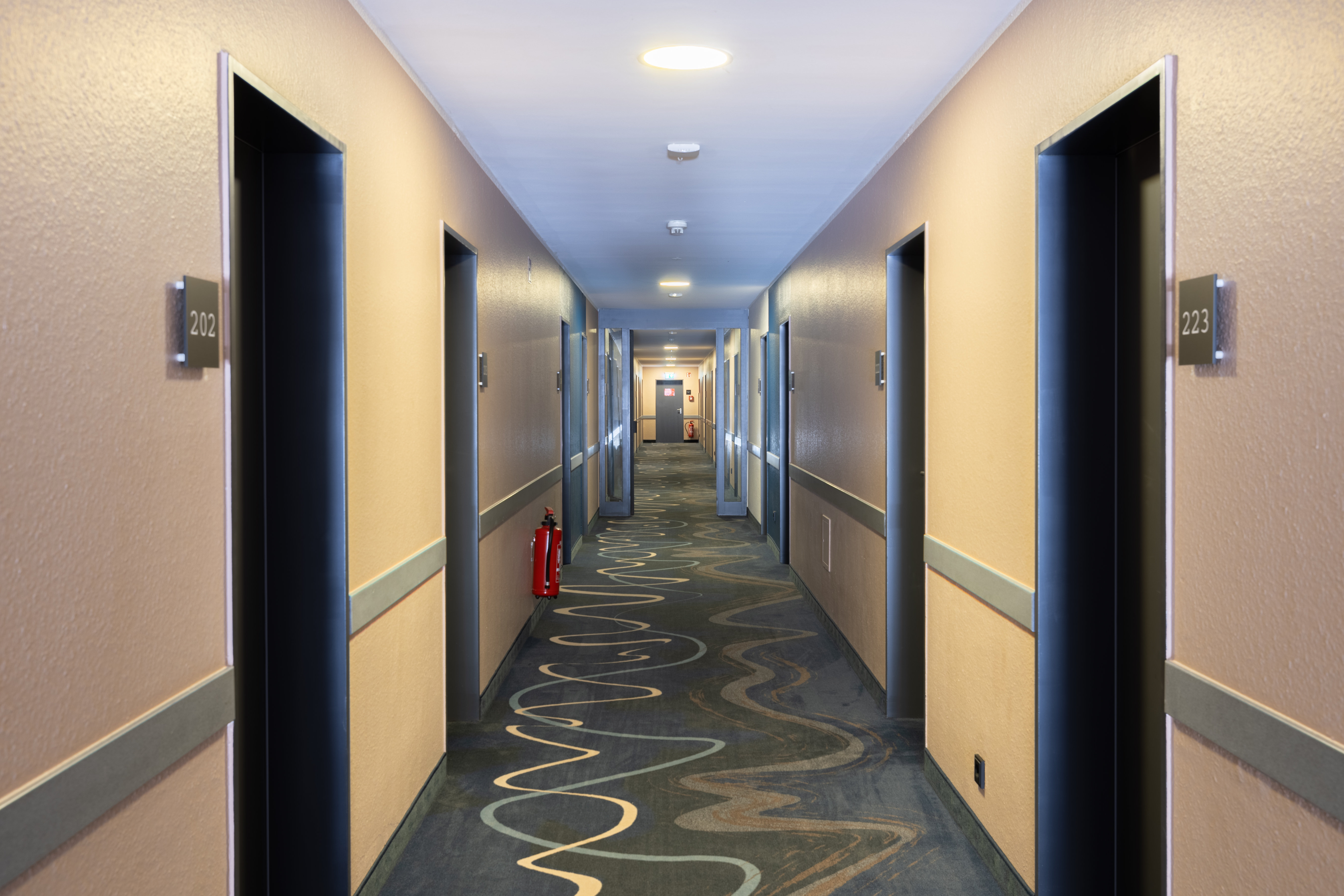 Holiday Inn - The Niu, Stream Monchengladbach 40/71