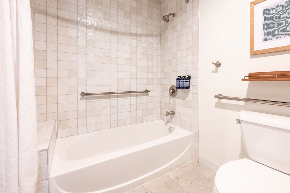 Islander Bayside Resort 50/50