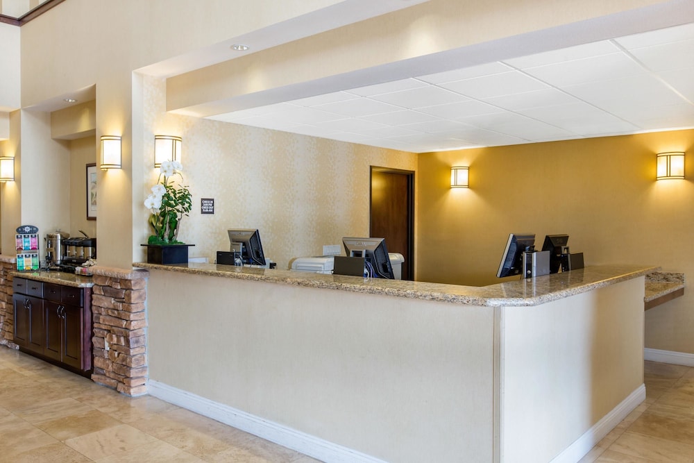 The Oaks Hotel And Suites 6/43