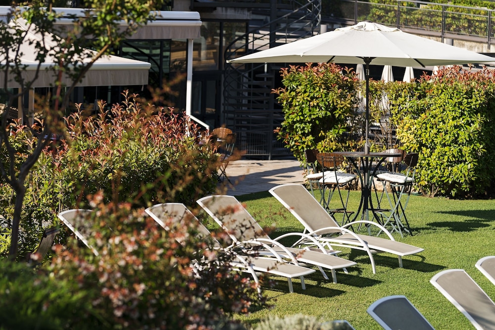 Hotel Aquabella and Spa 31/37