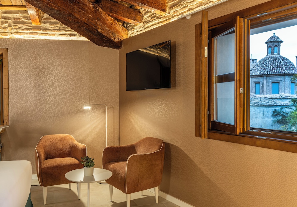 Axel Hotel Valencia - Adults Only 70/77