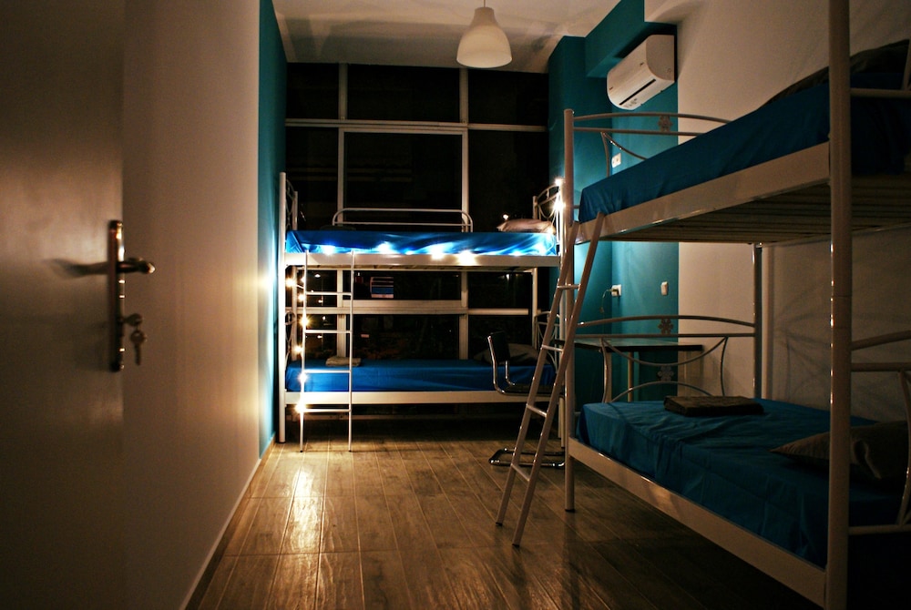 Acropolis View Dream Hostel 19/38