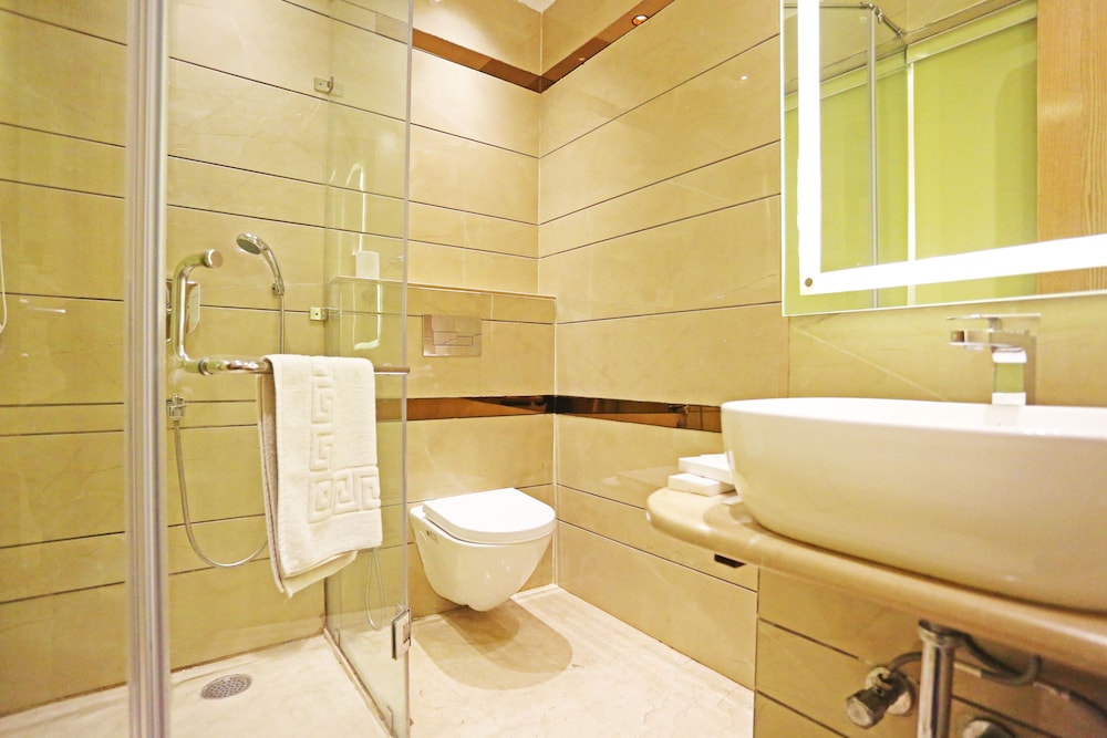 غرفة بريميوم بسرير كينج، The Jrd Luxury Botique Hotel 5/10