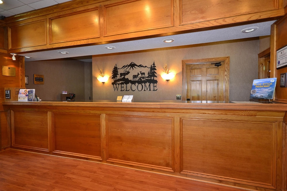 Mountain Lodge At Banner Elk 6/27