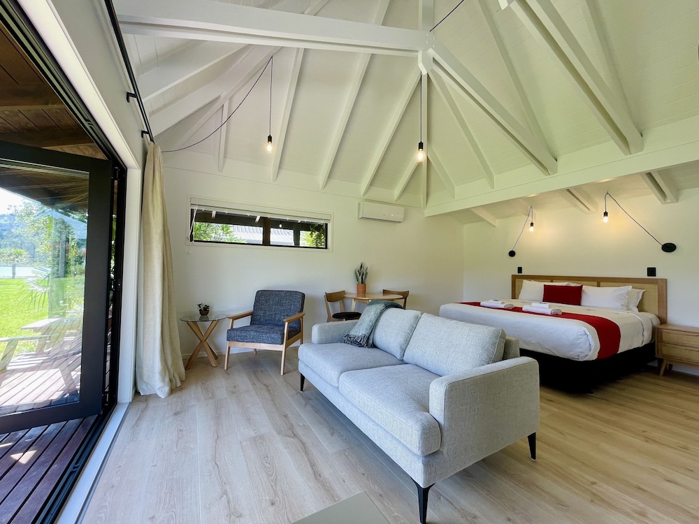 Pacific Harbour Villas(FORMERLY Pacific Harbour Lodge) 15/66