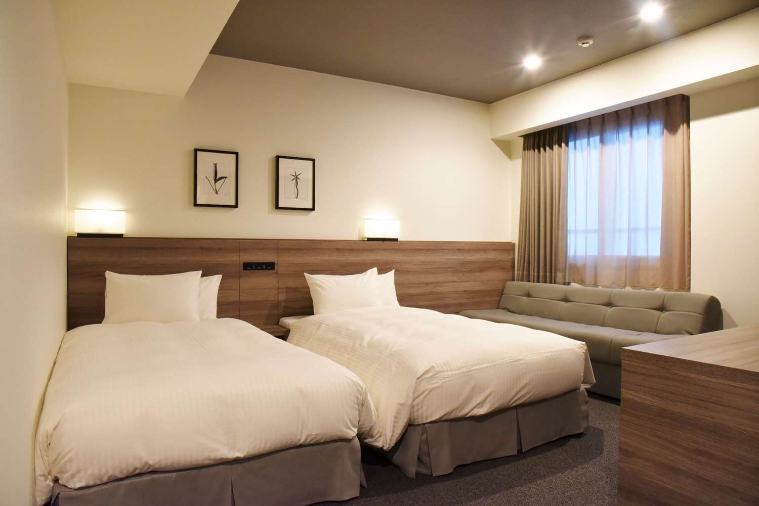 Odysis Sapporo Odori Koen Hotel 24/48