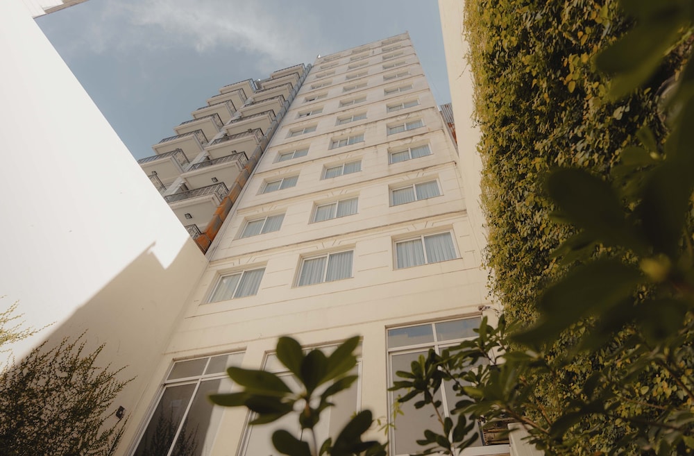 Reco by DOT Suites 12/92