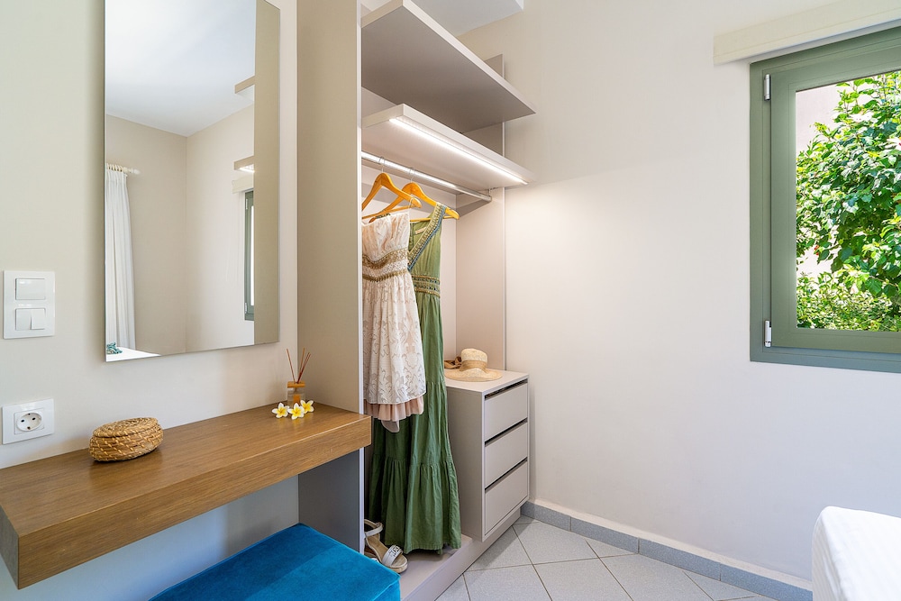 Blue View Villas 50/50