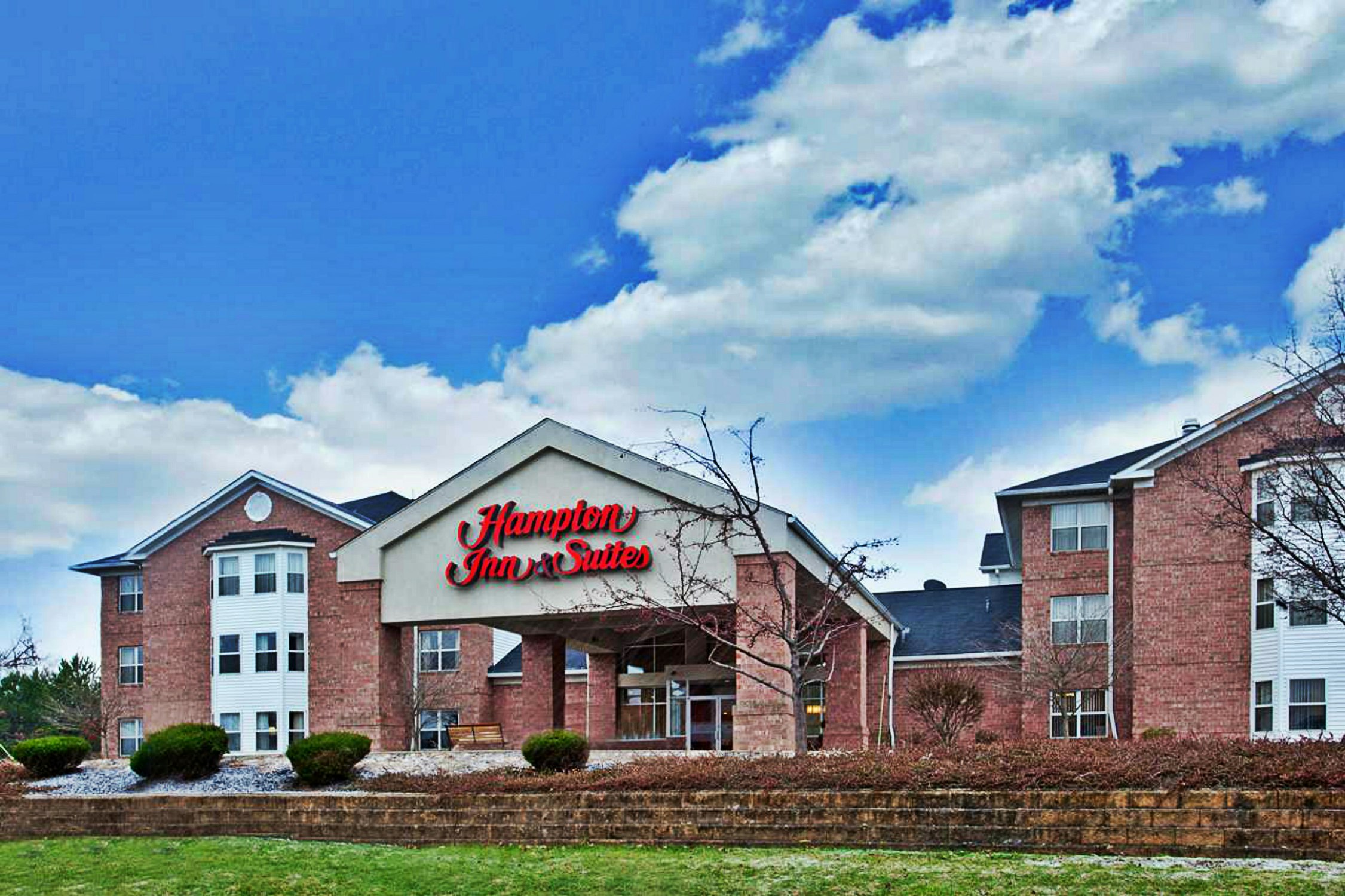 Hampton Inn Suites Cleveland Independence 37/40