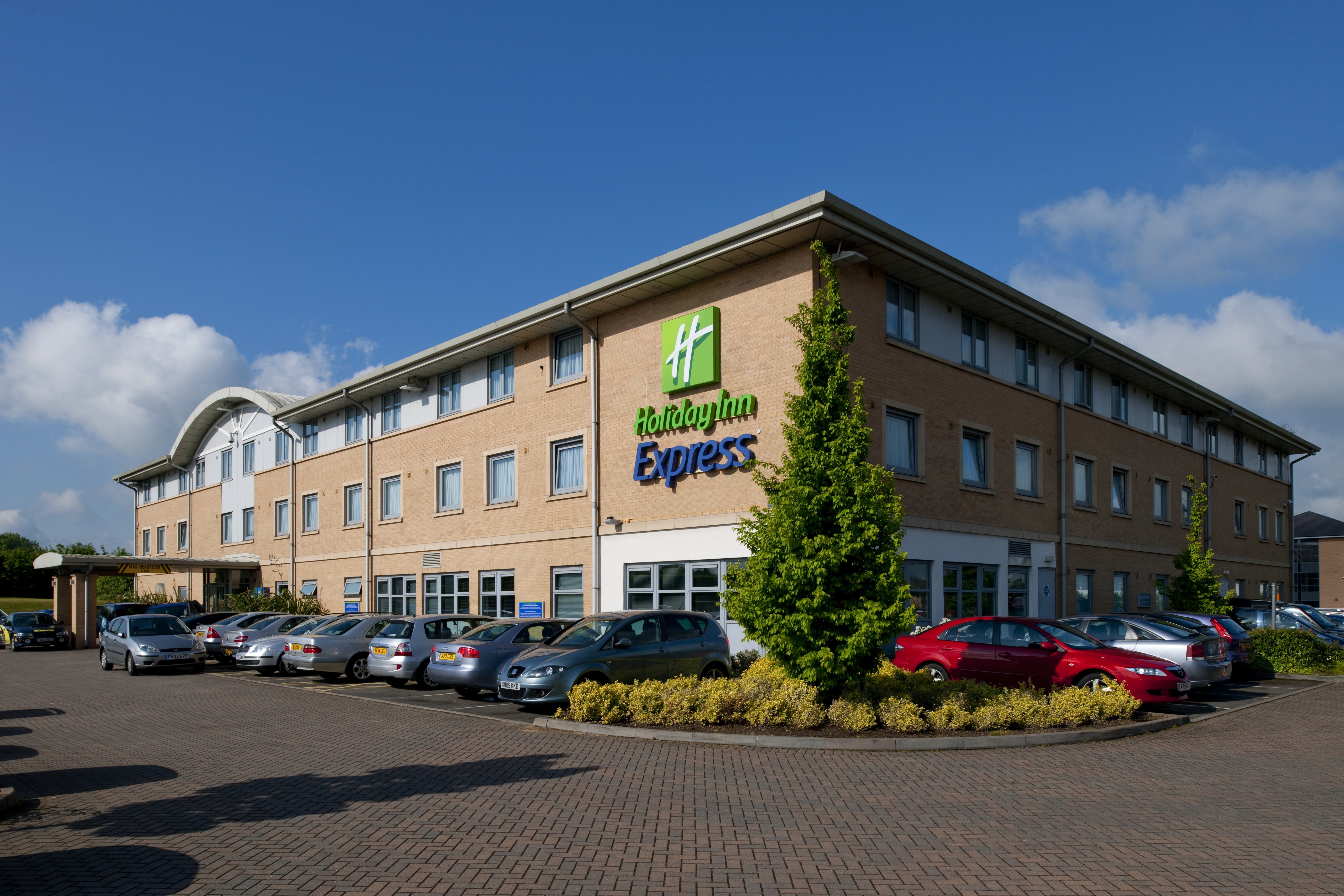 Holiday Inn Express East Midlands Airport 19/20