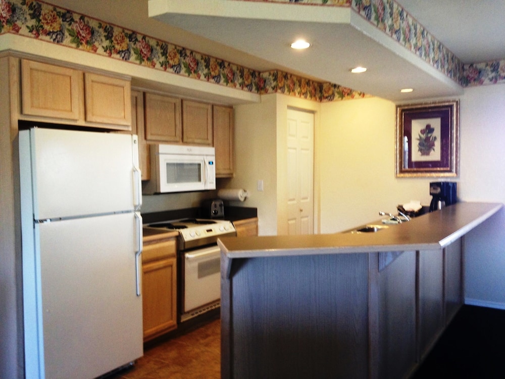 The Suites At Fall Creek photo4