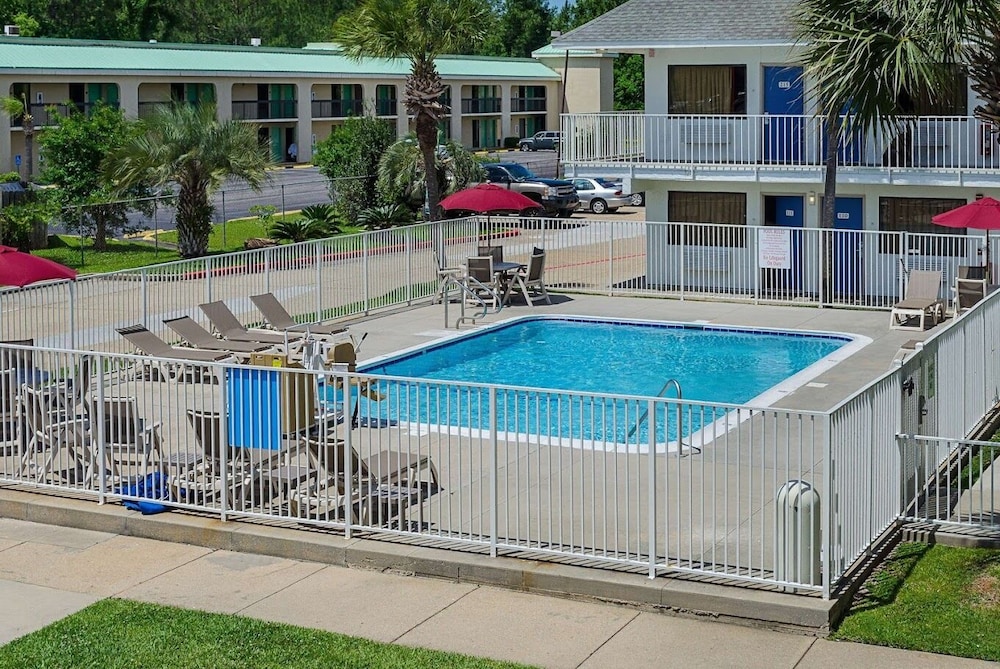 Motel6 Gulfport, MS – Airport 42/48