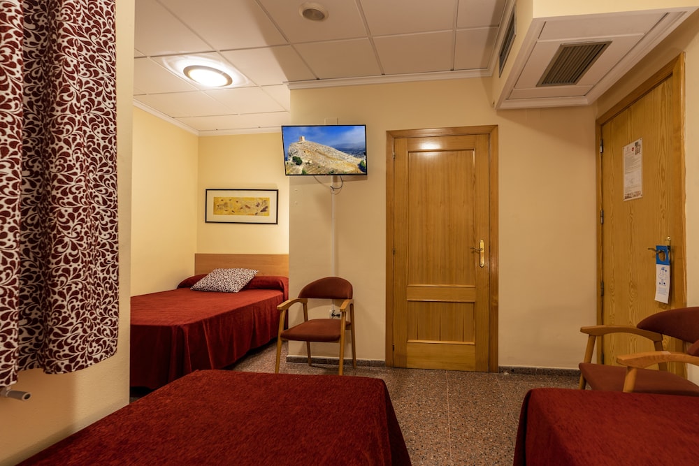 HOTEL ANNA 24/31