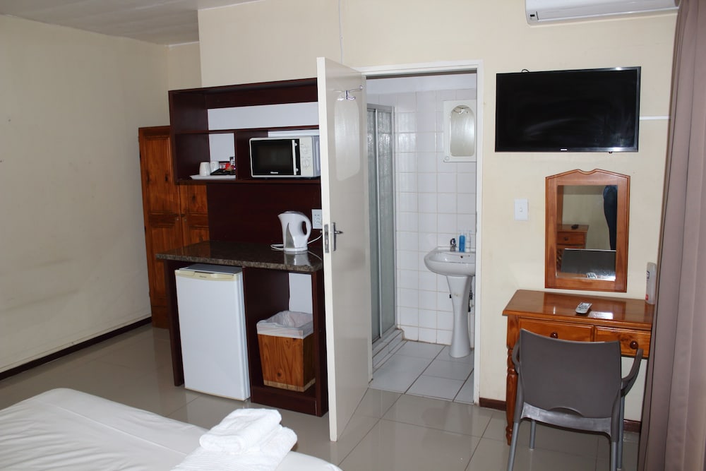 Purple Olive Guest House 25/53