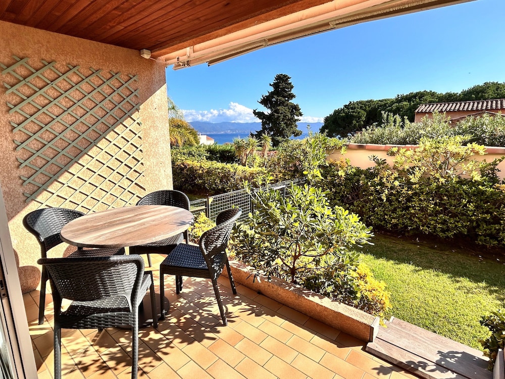 Hotel La Pinede 33/72