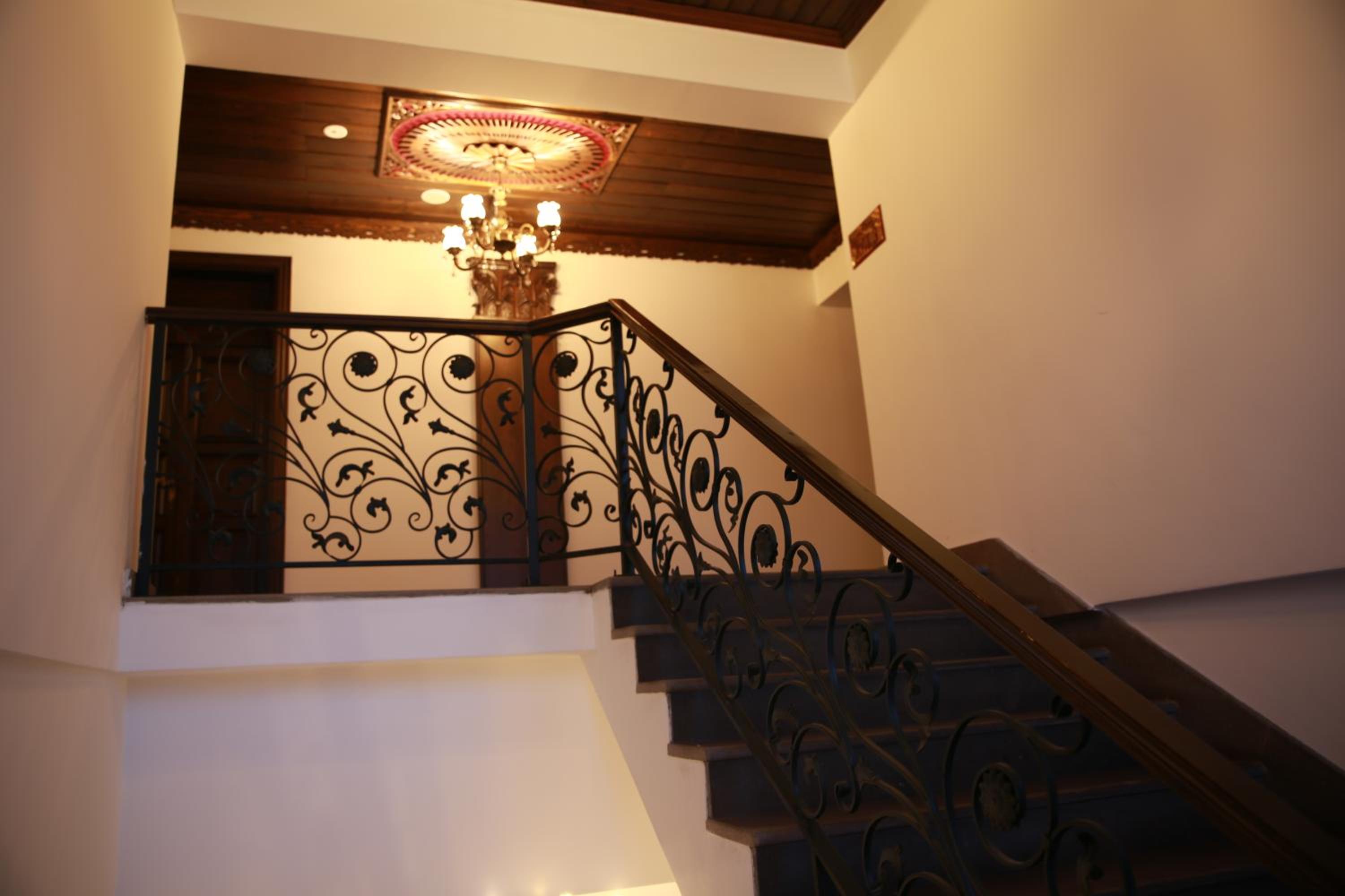 Cheltikov Hotel 29/45