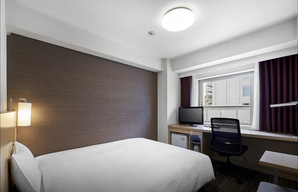 MODERATE, DOUBLE BED