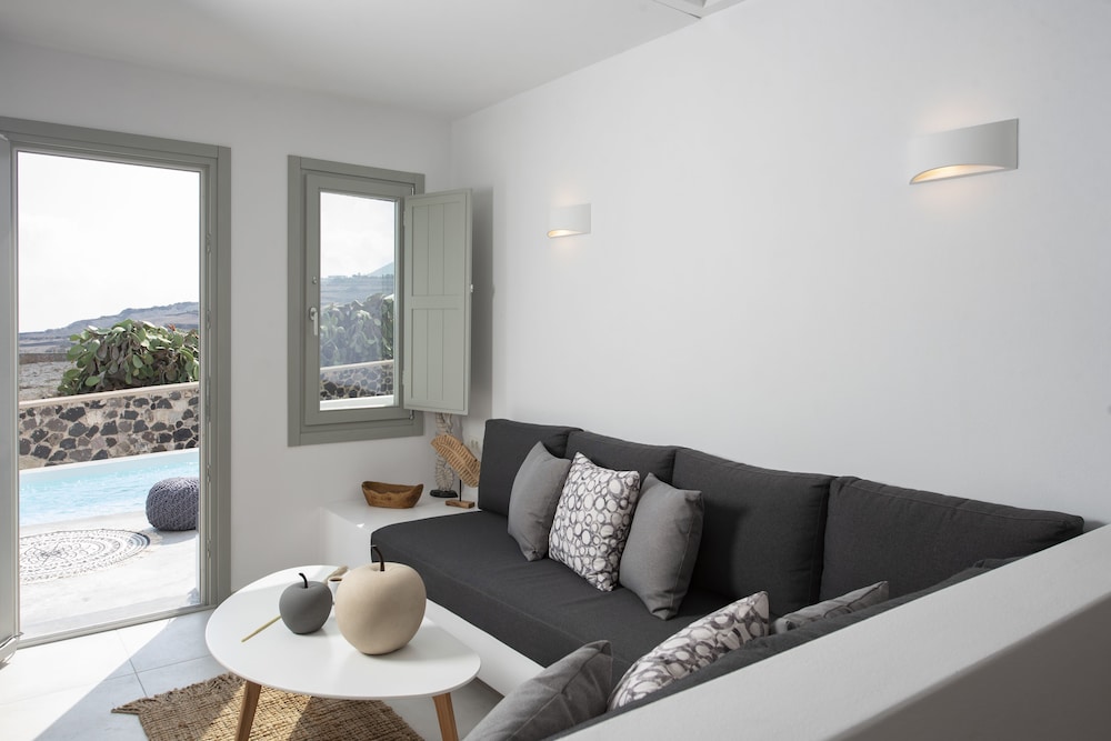White Orchid Luxury Suites 30/50