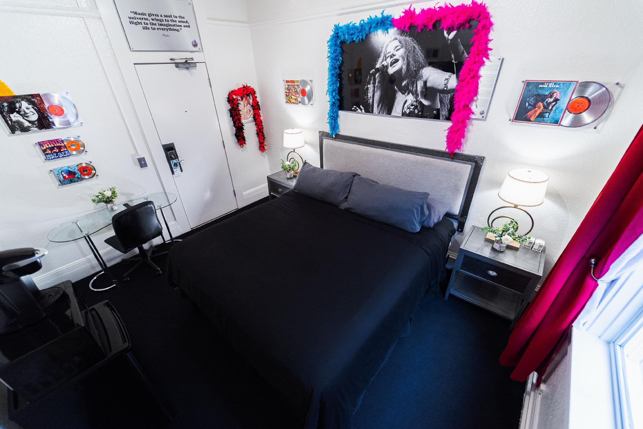 Capsule, Female Dorm, Single, 6 Beds, Bunk Bed