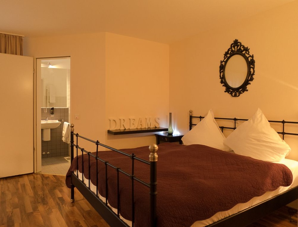 Hotel Monte Christo 23/50