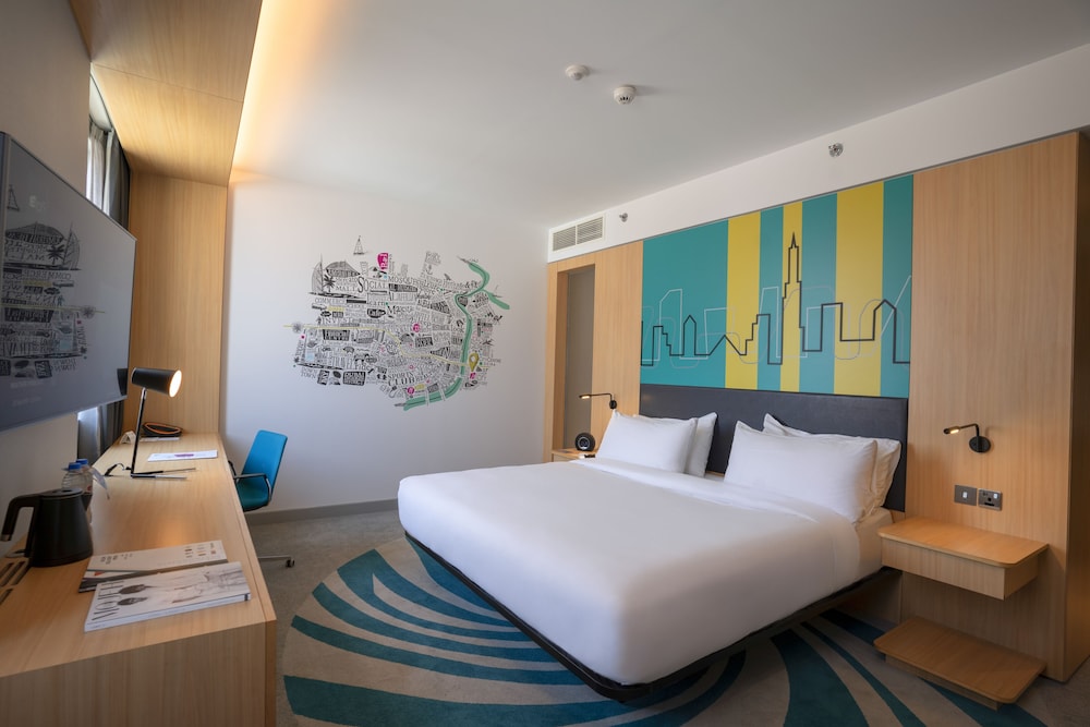 Aloft Dubai Creek 17/63