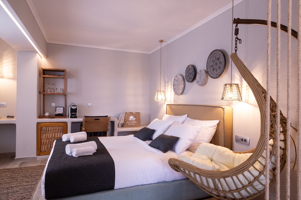 SUITE, PARTIAL SEA VIEW, TERRACE