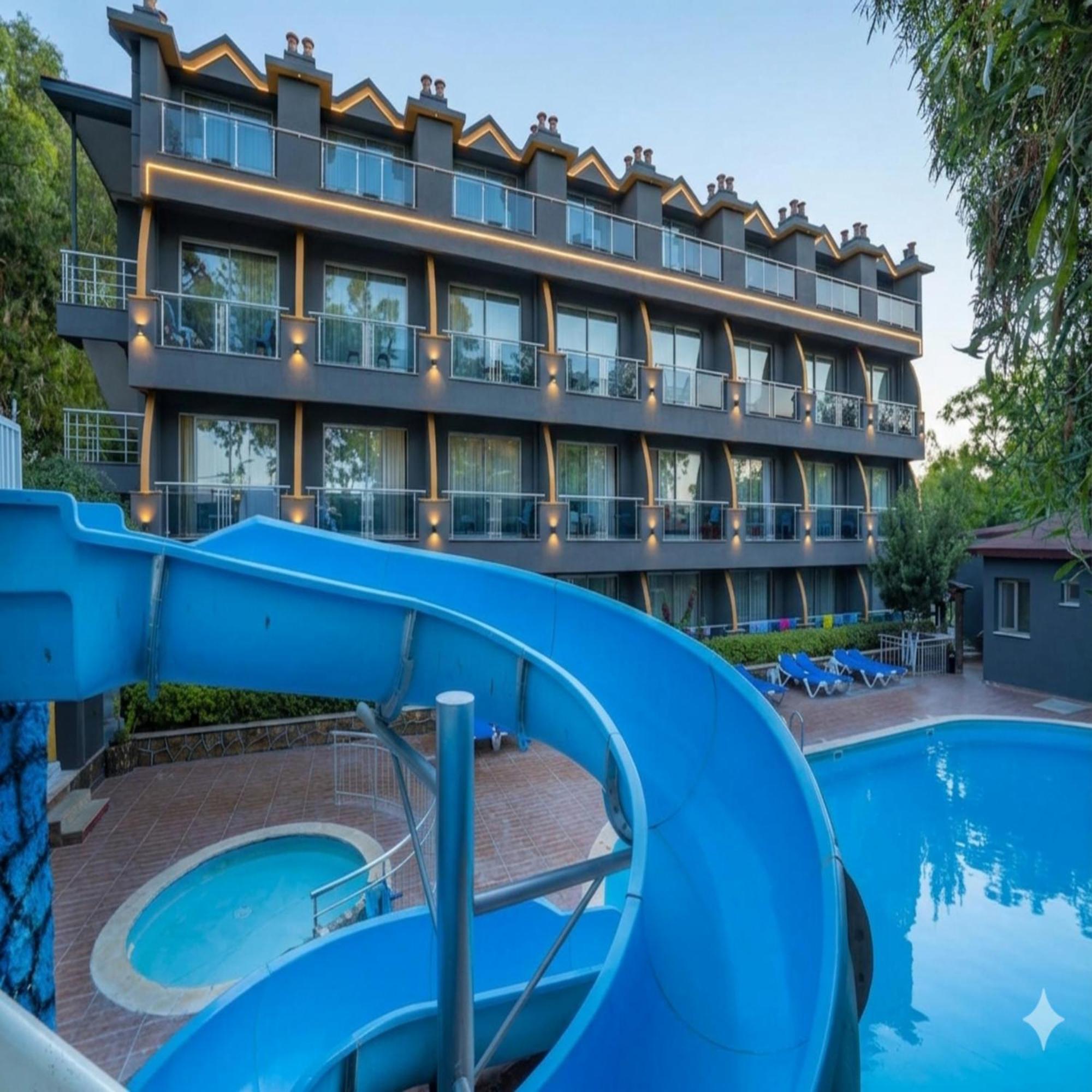 Aperion Beach Hotel 4/46