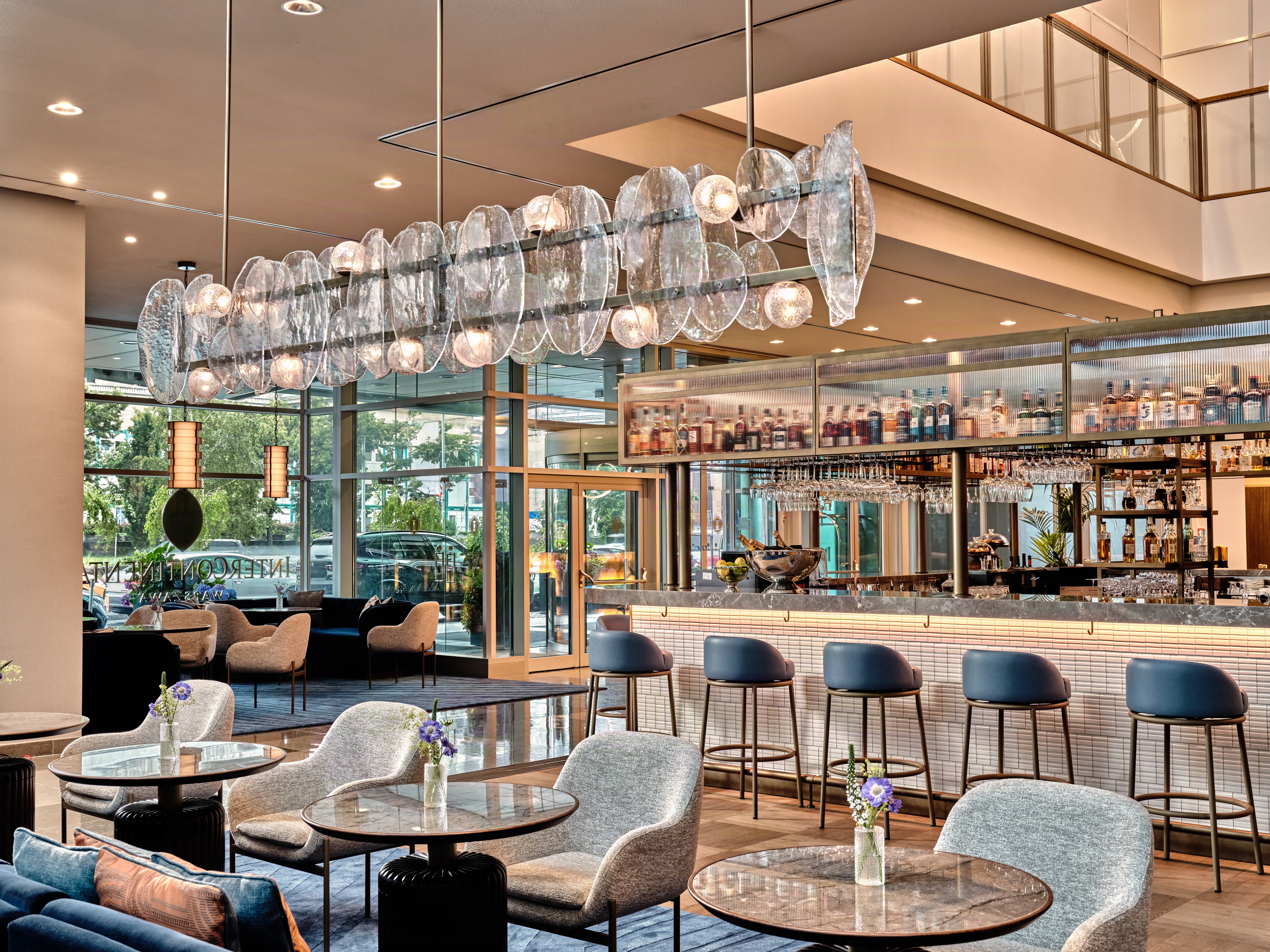 Intercontinental Warsaw 64/81