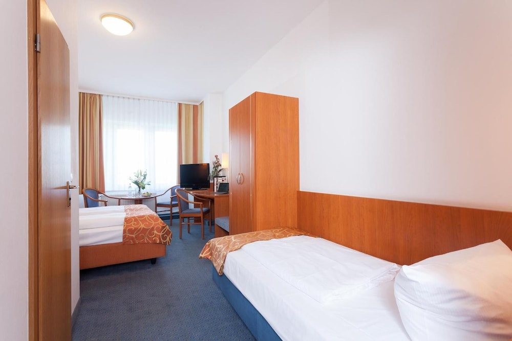 Trip Inn Hotel Schumann 43/64