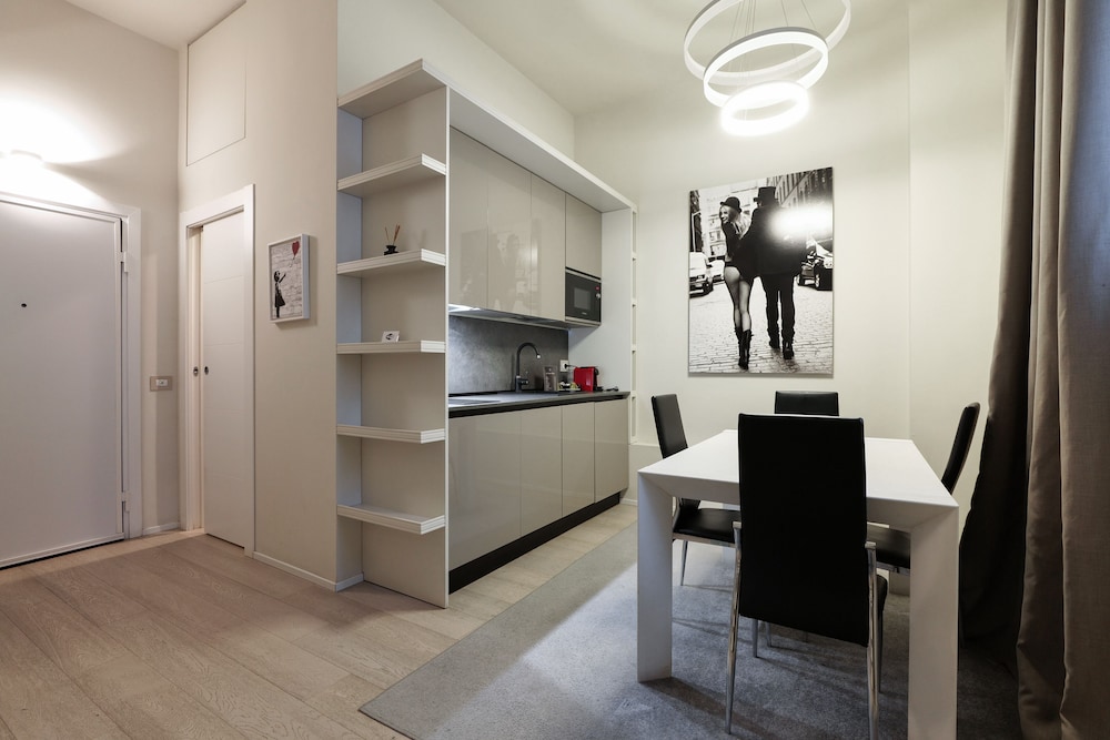 La Chambre Milano 18/66