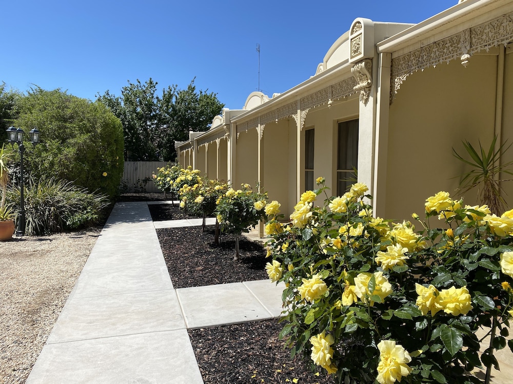 Acacia Terraces 14/16