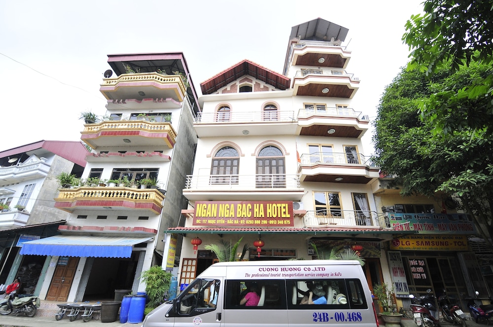 Ngan Nga Bac Ha Hotel 1/22
