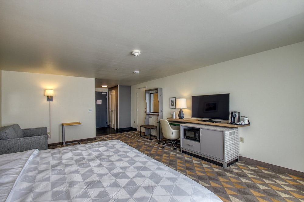 Holiday Inn APPLETON 18/61